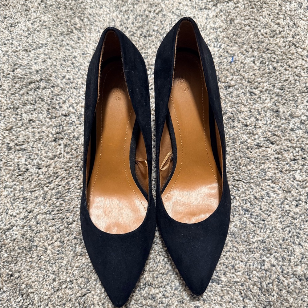 H&M Black Suede Pointed Toe Heels